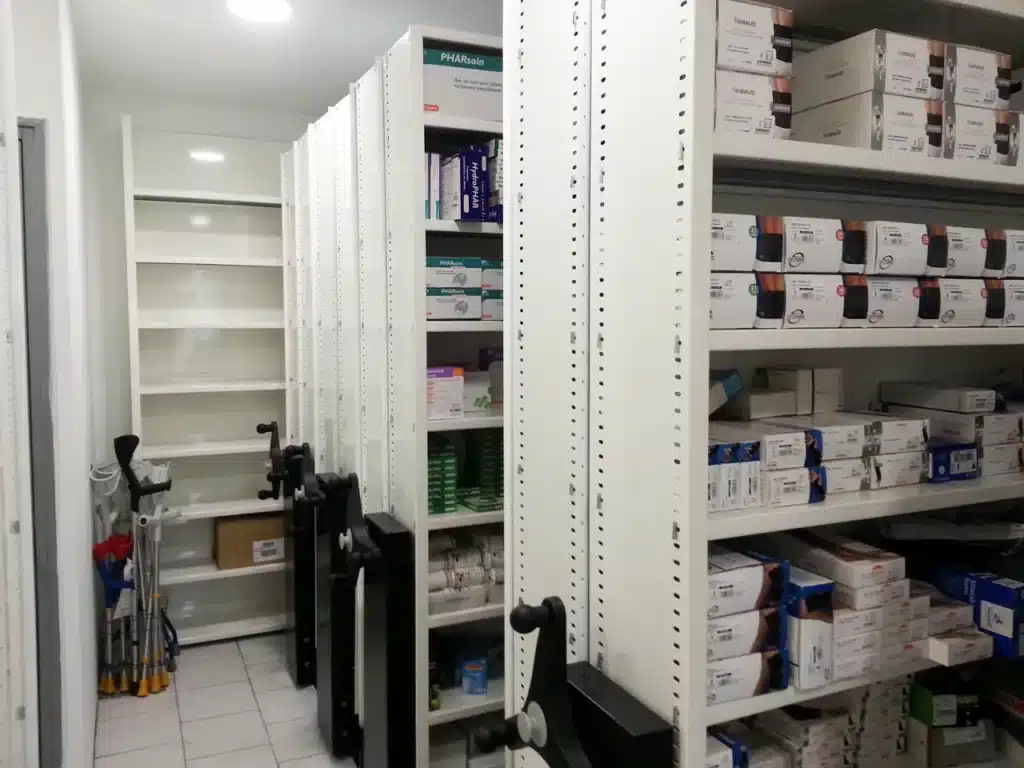 Armoires à déplacement latéral (ALD) pour réserve de pharmacie