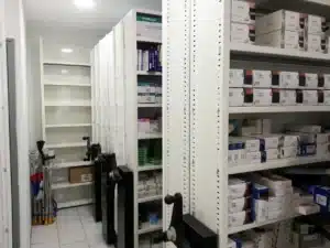 Armoires à déplacement latéral (ALD) pour réserve de pharmacie